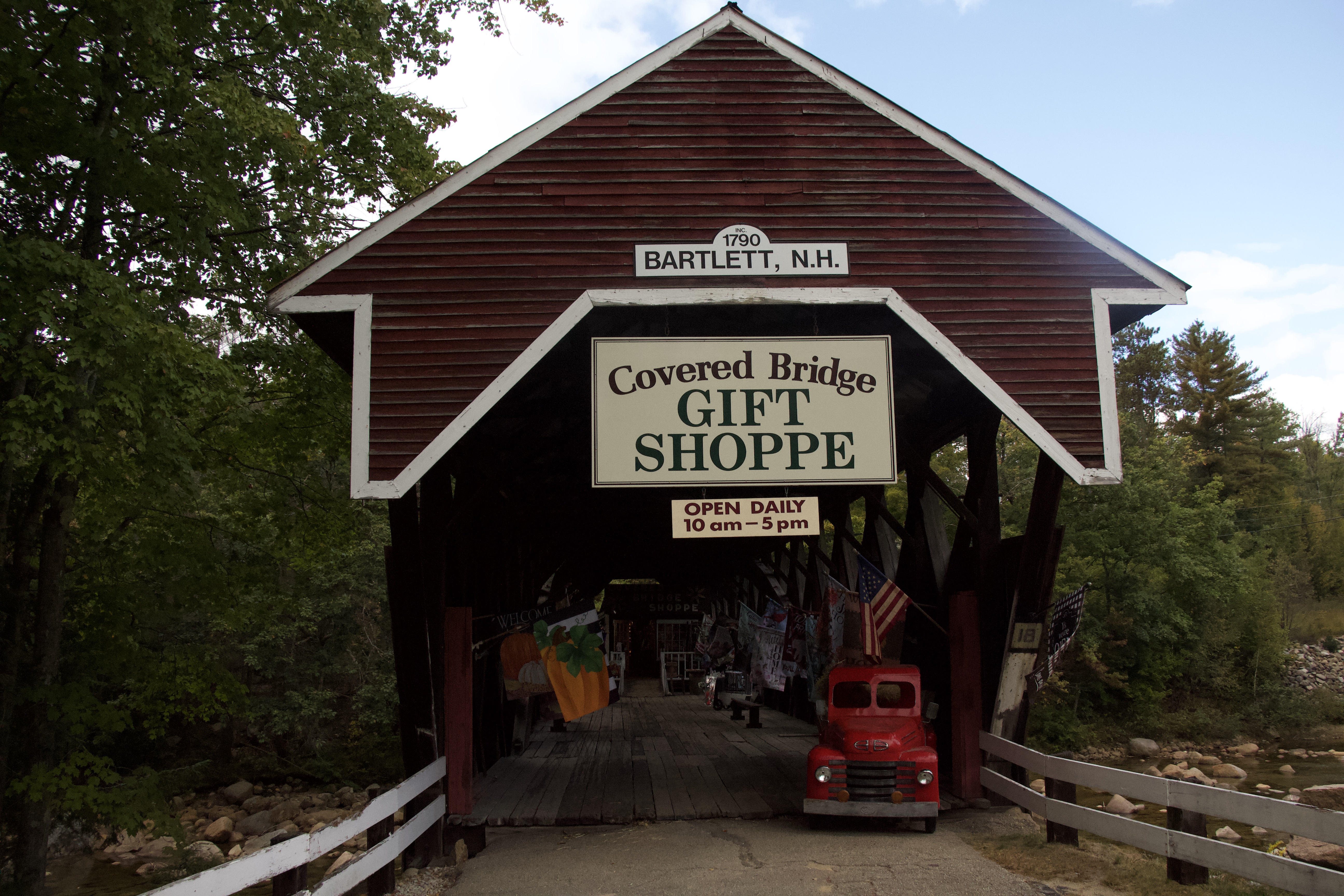 Covered bridge shoppe